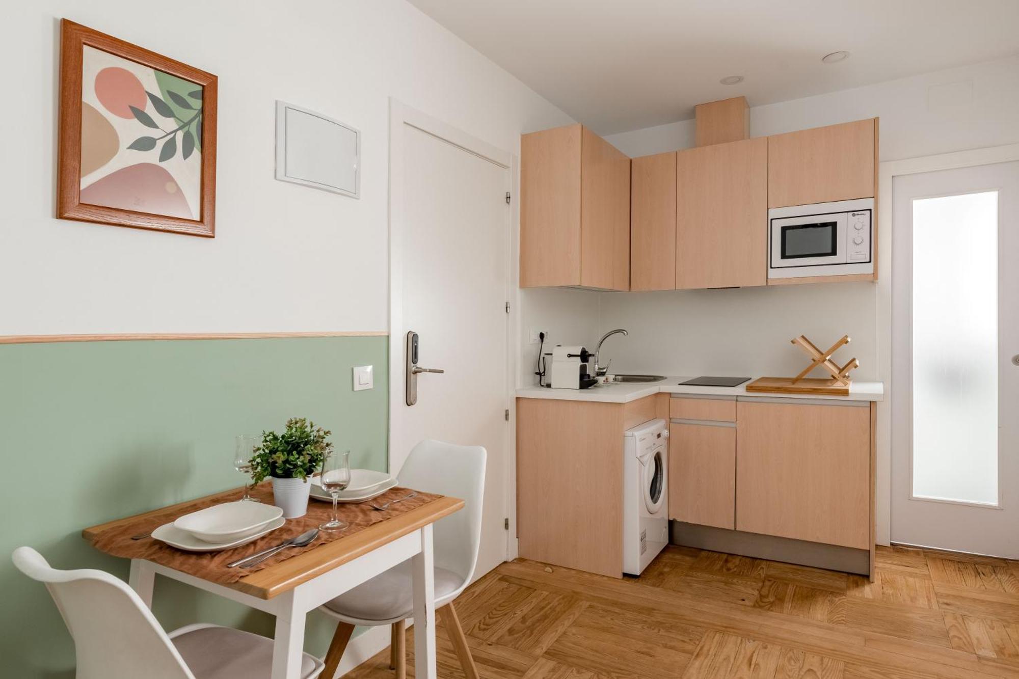 Charming Sol Studios Madrid Exterior photo